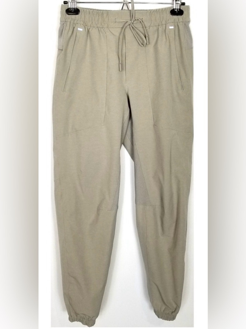 Lululemon license to train jogger.

28 inch inseam
